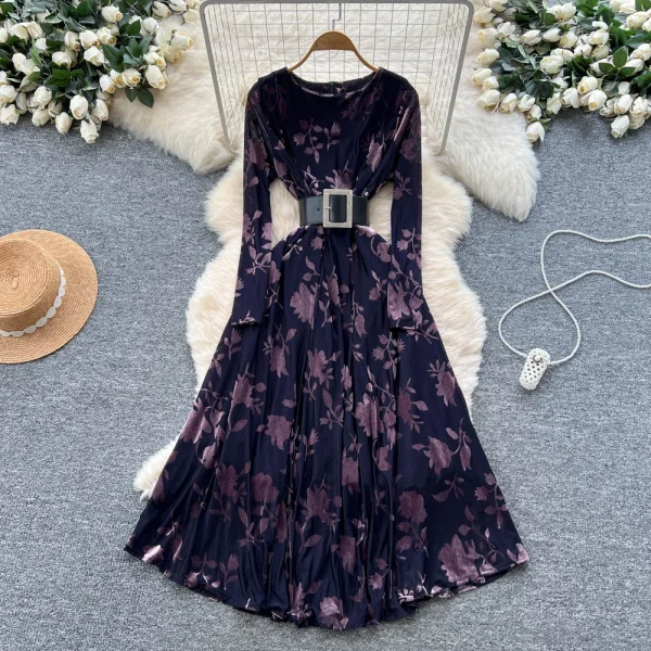 Roman-style O-Neck Tunic - Image 9