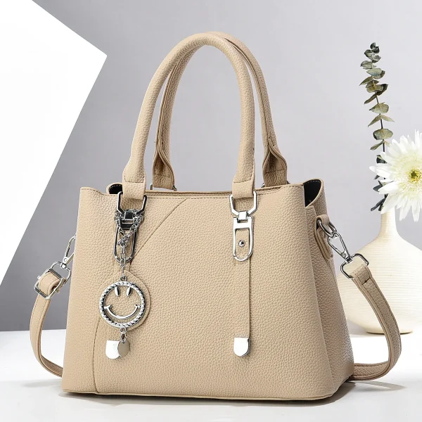 Designer Trendy Shoulder & Crossbody Bag - Image 6