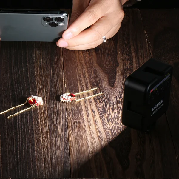 Ulanzi VL49 6W Mini Vlog LED Fill Light White 2000mAh 5500K Zoom Lighting Photographic Lighting Video Phone Selfie Fill Lamps - Image 2