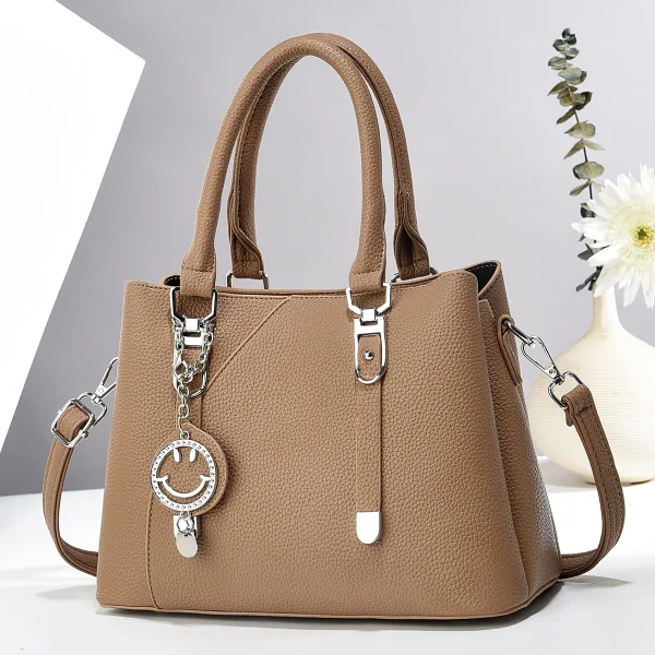 Designer Trendy Shoulder & Crossbody Bag - Image 7