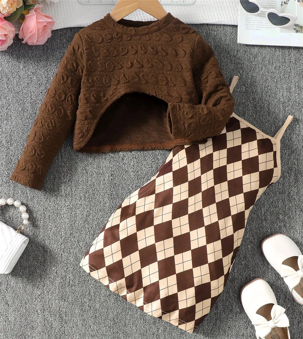 S18a767ca11ca4186b8cd710a5ad3cdedv.webp Girls' 2-Piece Brown Top & Lattice Dress Set - Image 1