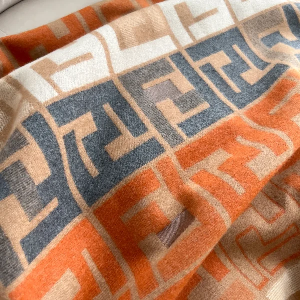 Luxury Two-Sided Print Pashmina Scarf - Image 6